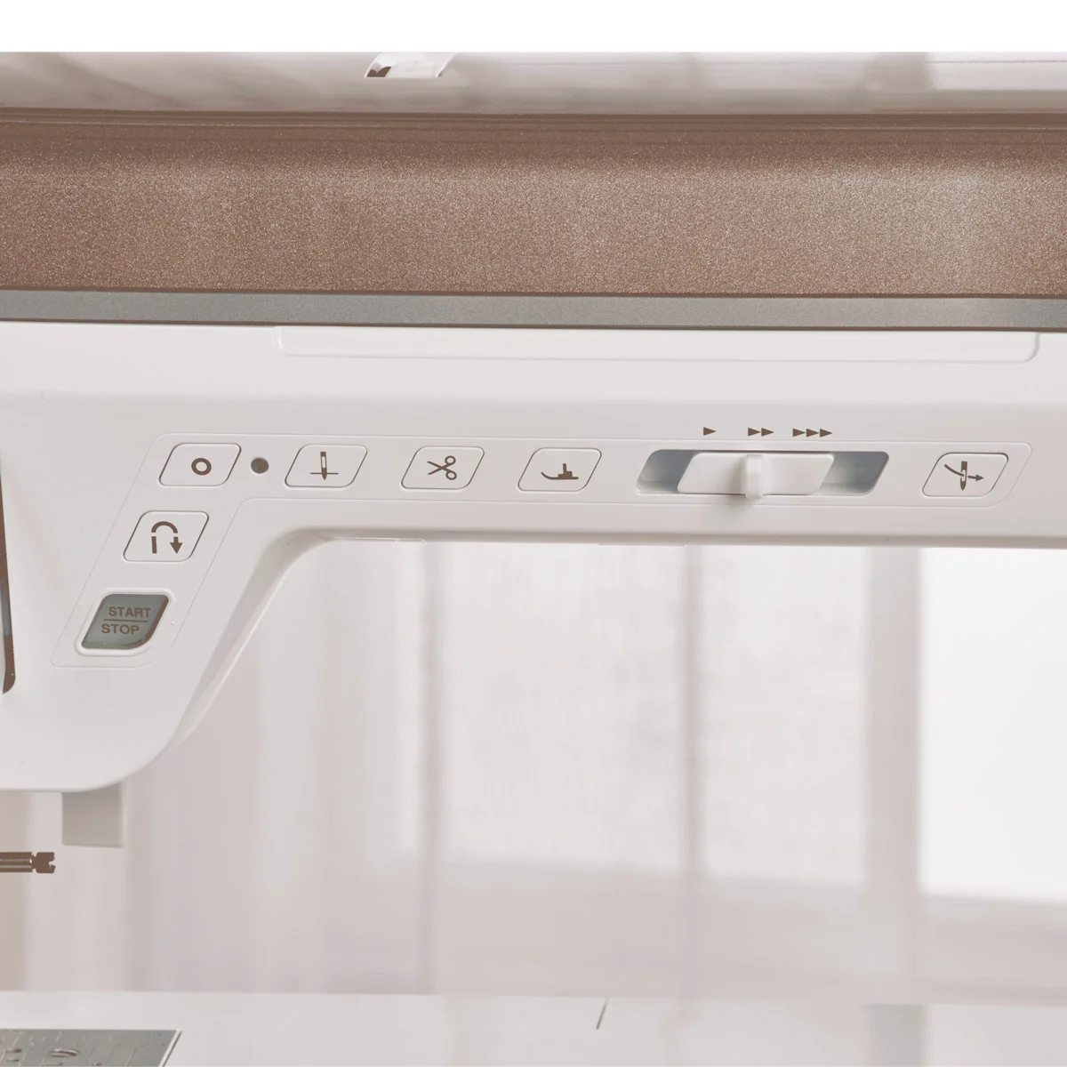 Baby Lock Chorus Quilting and Sewing Machine - Image 4