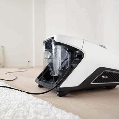 Miele Blizzard CX1 Cat & Dog Bagless Vacuum CFR* - Image 6
