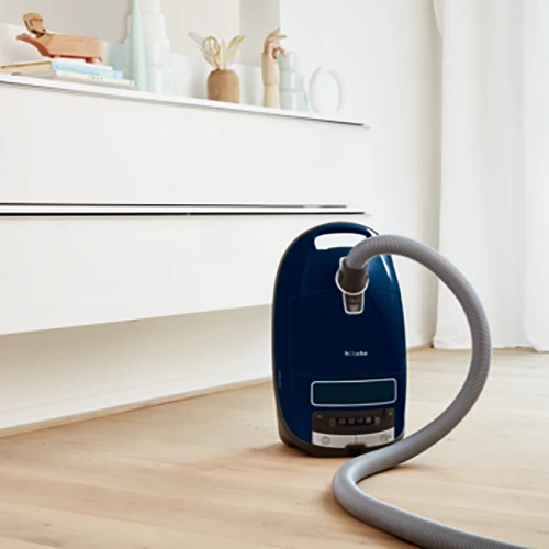 Miele Complete C3 Marin Canister Vacuum CFR* - Image 6